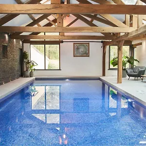  Apartment Swallows End - With Hot Tub, Sauna And Pool